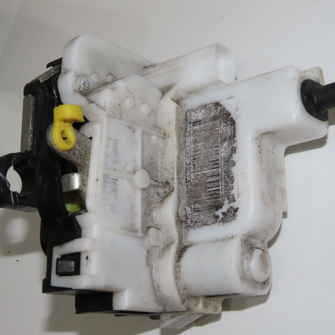 Serrure porte ard occasion FIAT PANDA II Phase 1 09-2003->12-2012 1.2i 60ch 51917892 2