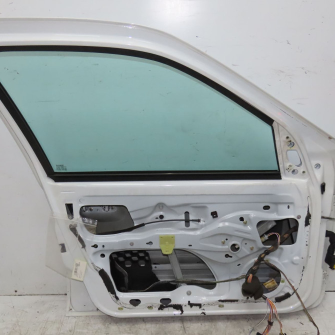 Porte avant gauche occasion RENAULT CLIO II Phase 2 06-2001->07-2006 1.5 DCI 80ch 7751472474 2