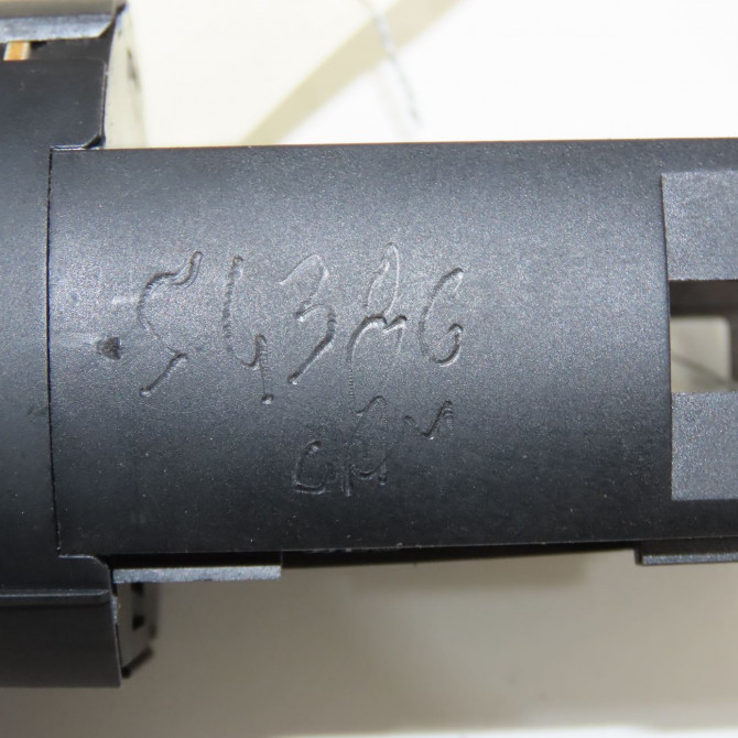 Interrupteur commande de phares occasion VOLKSWAGEN POLO IV Phase 2 05-2005->09-2009 1.4 TDI 70ch 5