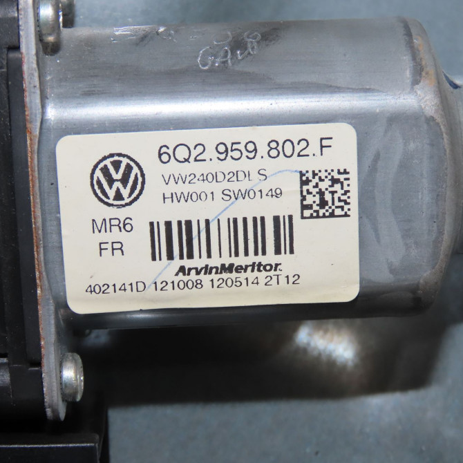 Mecanisme+moteur leve-glace avg occasion VOLKSWAGEN POLO IV Phase 2 05-2005->09-2009 1.4 TDI 70ch 6Q3837461J 5