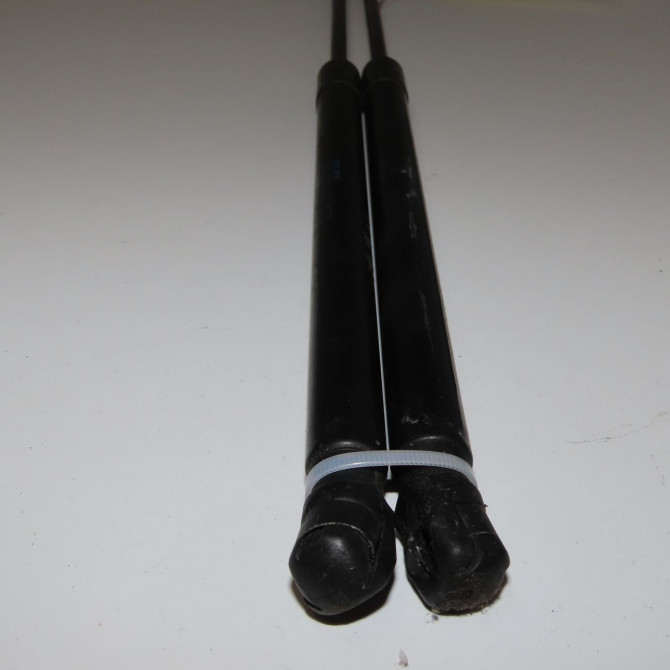 Verin droit hayon occasion VOLKSWAGEN POLO IV Phase 2 05-2005->09-2009 1.4 TDI 70ch 6Q6827550D 3