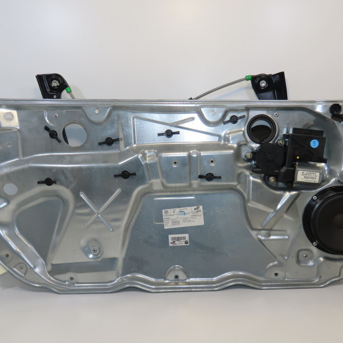 Mecanisme+moteur leve-glace avg occasion VOLKSWAGEN POLO IV Phase 1 01-2002->05-2005 1.2 65ch 6Q3837461J 1