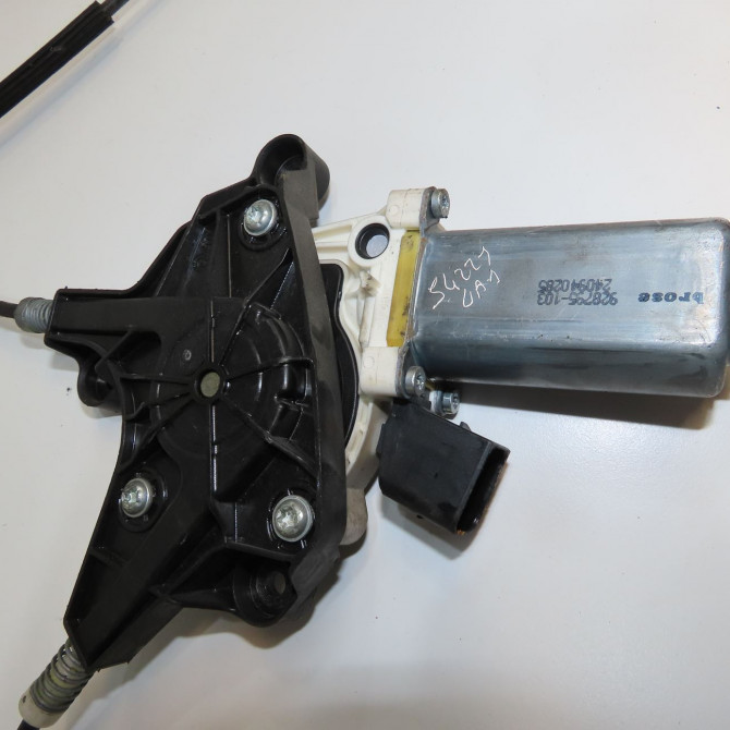 Mecanisme+moteur leve-glace avg occasion MERCEDES VITO II Phase 1 10-2003->09-2010 109 CDI 88ch 6397200446 3