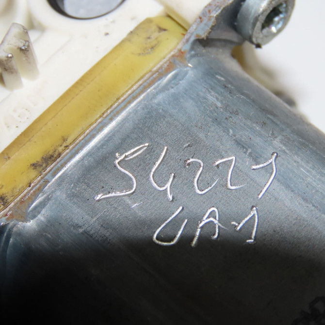 Mecanisme+moteur leve-glace avg occasion MERCEDES VITO II Phase 1 10-2003->09-2010 109 CDI 88ch 6397200446 6