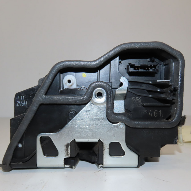 Serrure porte avg occasion B.M.W. SERIE 1 II Phase 1 08-2011->06-2015 116D 116ch 51217229461 2