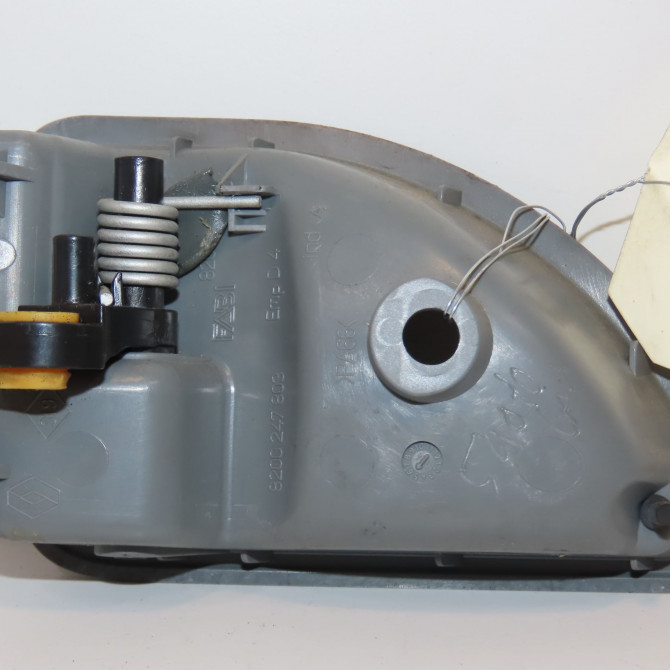 Poignee int porte avg occasion RENAULT TWINGO I Phase 3 08-2000->06-2007 1.2i 8200381772 2