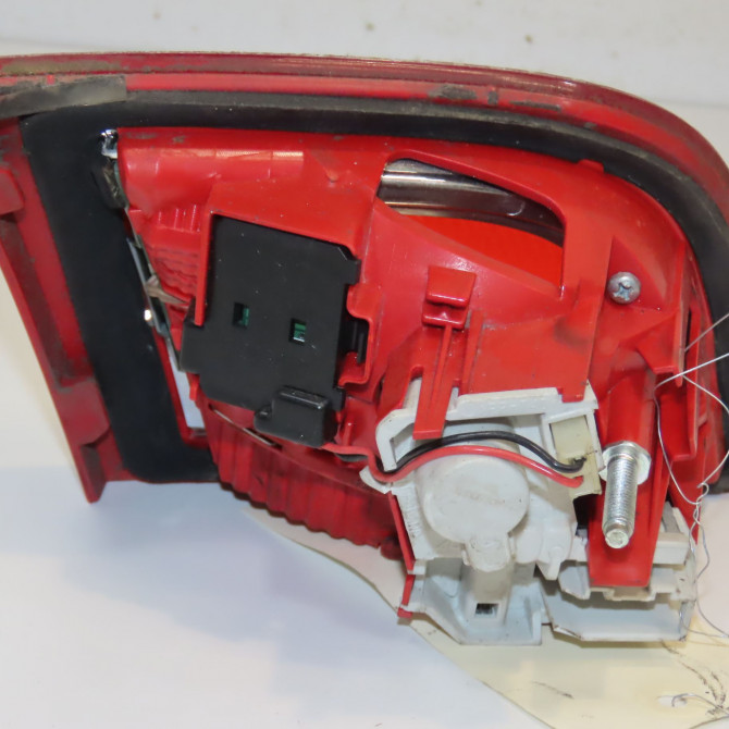 Feu arrière intérieur droit occasion  8P4945094D 2