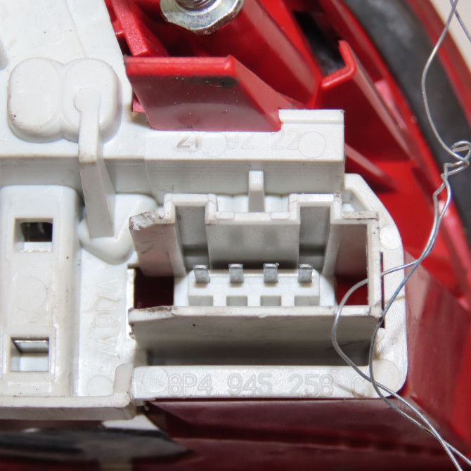 Feu arrière intérieur droit occasion  8P4945094D 3