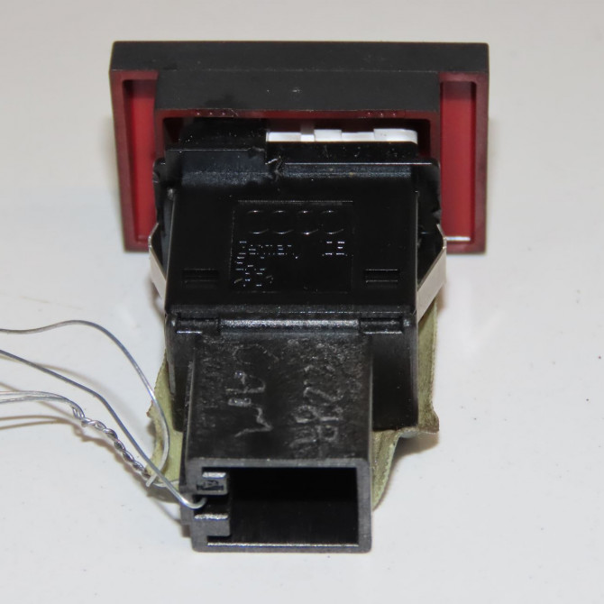 Bouton de warning occasion  8P0941509D5PR 2