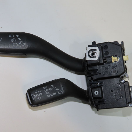 <span class="tt">Commande clignotant occasion  </span><span class="designation"> </span>