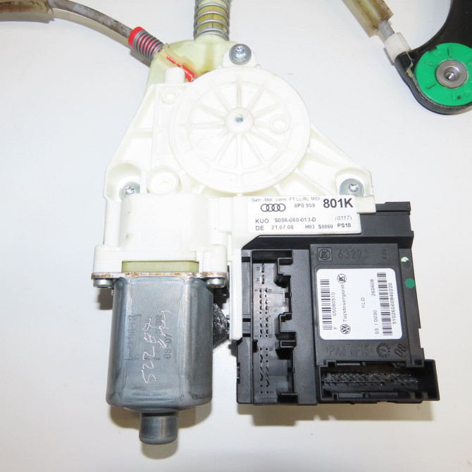 Mecanisme+moteur leve-glace avg occasion  8P4837461C 3
