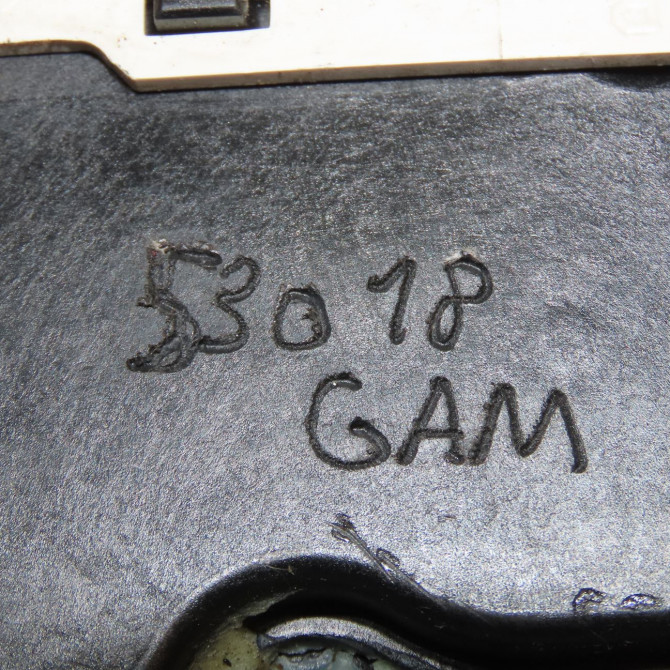 Serrure porte ard occasion CITROEN C-CROSSER Phase 1 04-1995->04-1999 2.2 HDI 160ch 9138Q6 4