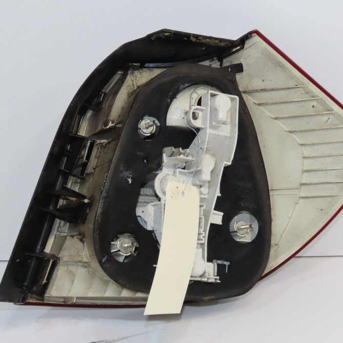 Feu arrière gauche occasion B.M.W. SERIE 1 I Phase 1 01-2007->07-2011 118d 143ch 63217164955 3