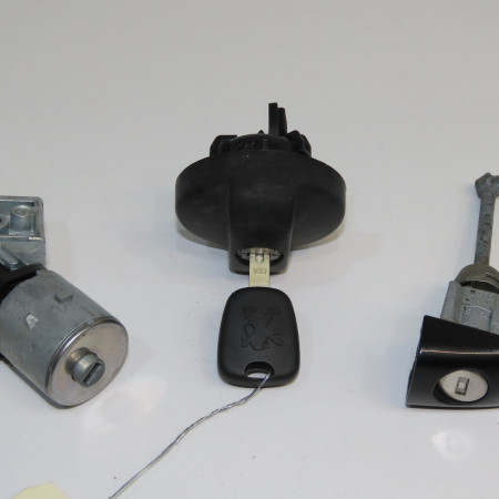 Kit serrures + antivol occasion PEUGEOT 207 CC Phase 1 03-2007->... 1.6 THP 150ch 4162NX