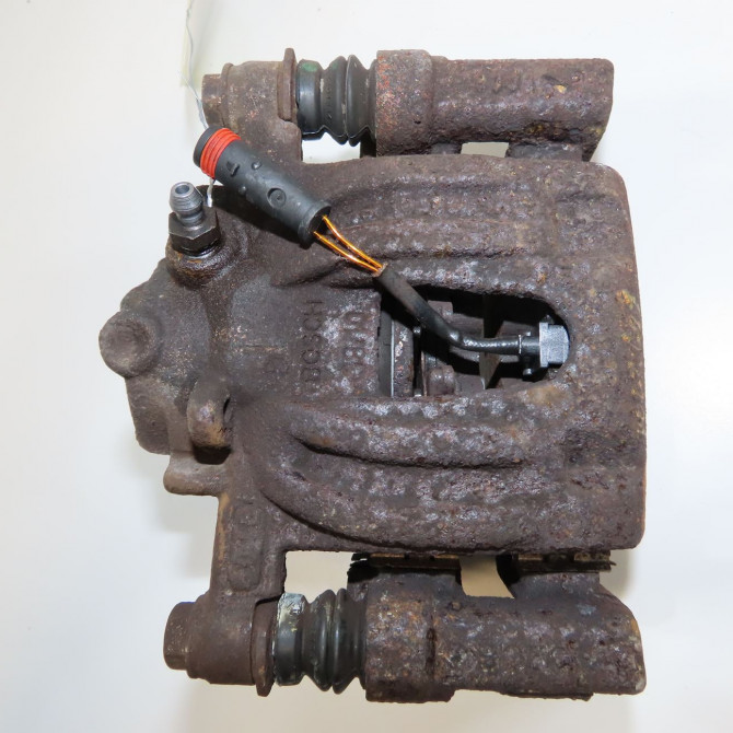 Etrier de frein arrière droit occasion MERCEDES VITO II Phase 1 10-2003->09-2010 109 CDI 88ch 6394200983 4