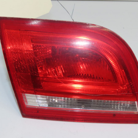 <span class="tt">Feu arrière interieur gauche occasion  </span><span class="designation"> </span>