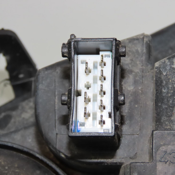 Phare droit occasion PEUGEOT 307 Phase 2 SW 06-2005->07-2008 1.6 HDI 90ch 620686 3