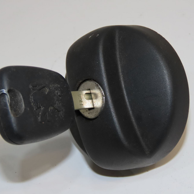 Bouchon reservoir a carburant occasion PEUGEOT 307 Phase 2 SW 06-2005->07-2008 1.6 HDI 90ch 1508L2 1