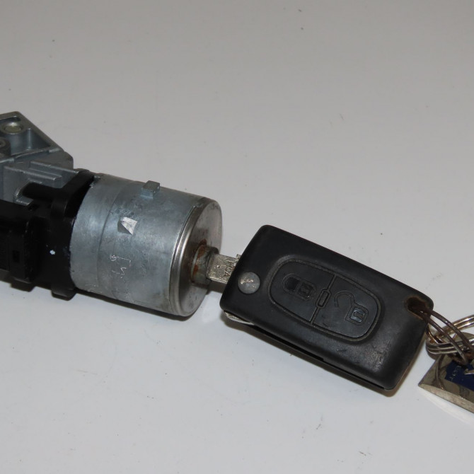 Antivol de direction occasion PEUGEOT 307 Phase 2 SW 06-2005->07-2008 1.6 HDI 90ch 4162XT 1