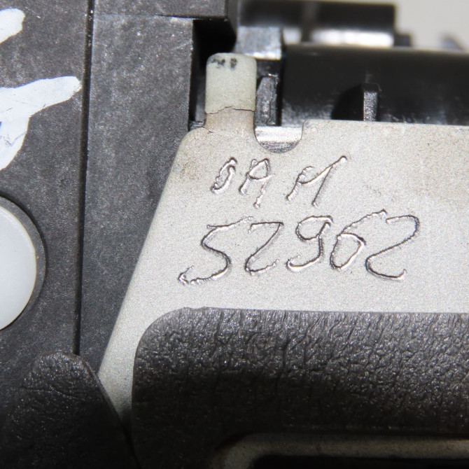 Serrure porte avg occasion FORD MUSTANG VII phase 1 06-2015->... 2067563 6