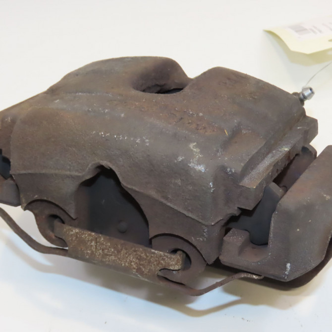 Etrier de frein avant droit occasion B.M.W. X3 I Phase 2 08-2006->08-2010 3.0 D 218ch 34116765882 1