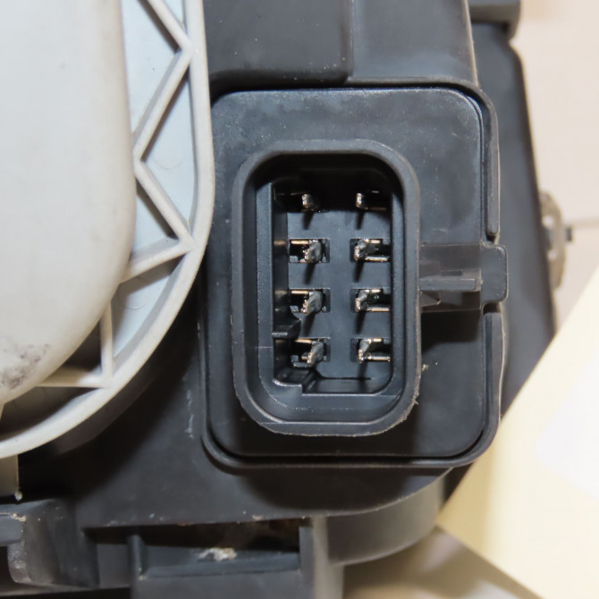 Phare gauche occasion FIAT DOBLO I Phase 1 03-2001->12-2005 1.9 D 46807765 3