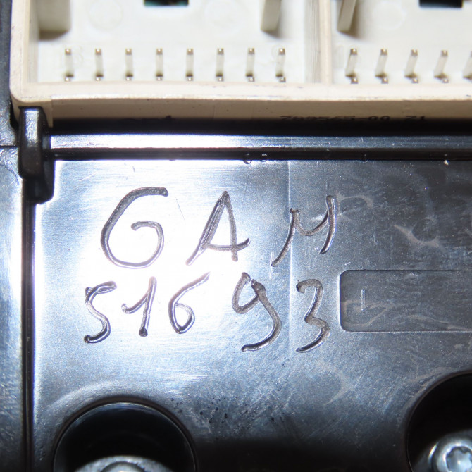 Commande de chauffage occasion VOLKSWAGEN TIGUAN I TIGUAN I Phase 2 2011-04-01->2016-12-31 2.0 TDI 140ch 1K8907044CDZJU 6