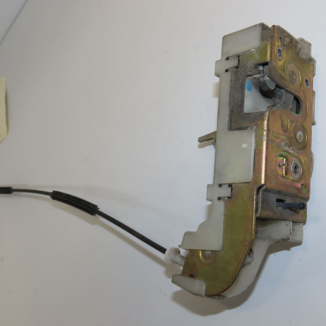 Serrure porte ard occasion FORD FIESTA IV Phase 1 09-1995->09-1999 1.8 D 4594921 1
