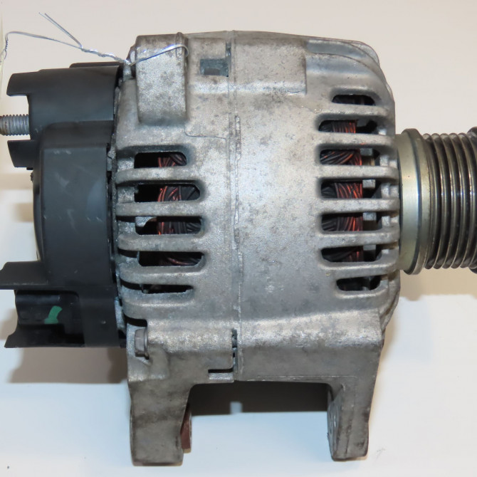 Alternateur occasion RENAULT TWINGO II Phase 2 12-2011->12-2014 8200667619 3