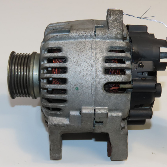 Alternateur occasion RENAULT TWINGO II Phase 2 12-2011->12-2014 8200667619 4