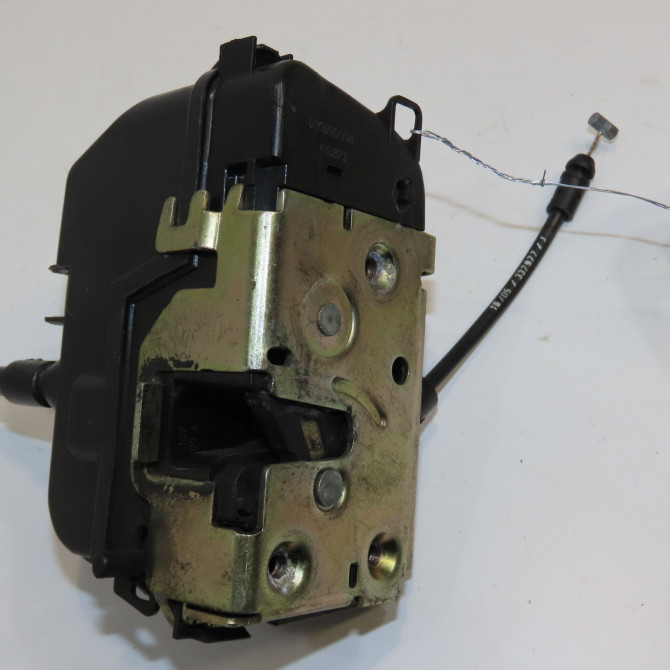 Serrure porte ard occasion RENAULT LAGUNA II Phase 2 03-2005->09-2007 1.9 DCI 120ch 8200000658 2