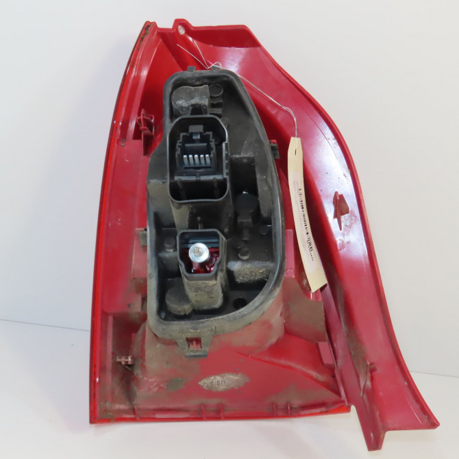 Feu arrière droit occasion RENAULT TWINGO II Phase 2 12-2011->12-2014 8201523617 2