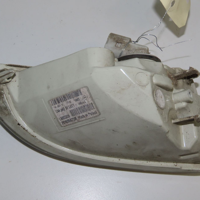 Clignotant gauche occasion RENAULT TWINGO II Phase 2 12-2011->12-2014 1.2i 16v 75ch 261656873R 2