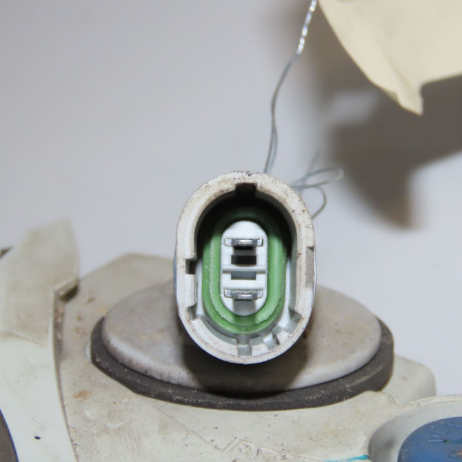 Clignotant gauche occasion RENAULT TWINGO II Phase 2 12-2011->12-2014 1.2i 16v 75ch 261656873R 3