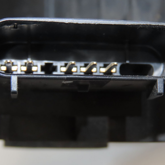 Serrure porte avg occasion FORD FIESTA VI Phase 1 10-2008->11-2012 1.4 TDCI 68ch 2049023 3