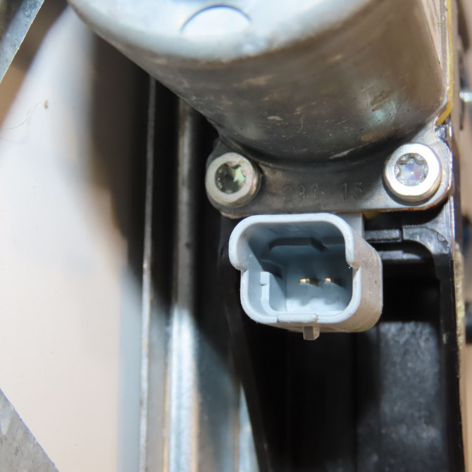 Mecanisme + moteur lève-glace avant droit occasion PEUGEOT 208 208 Phase 1 2012-03-01->2015-09-30 1.0i VTI 68ch 9673155180 4