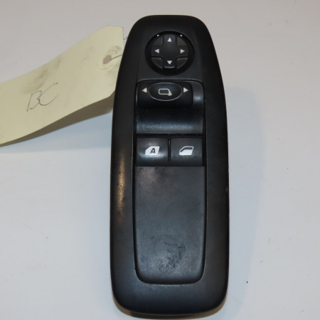 Commande lève-glace porte avant gauche occasion PEUGEOT 208 208 Phase 1 2012-03-01->2015-09-30 1.6 E-HDI 92ch 96751127ZD