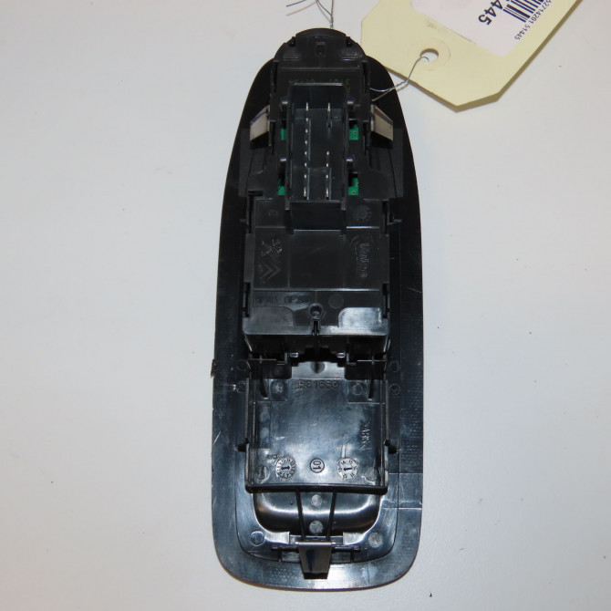 Commande lève-glace porte avant gauche occasion PEUGEOT 208 208 Phase 1 2012-03-01->2015-09-30 1.6 E-HDI 92ch 96751127ZD 2