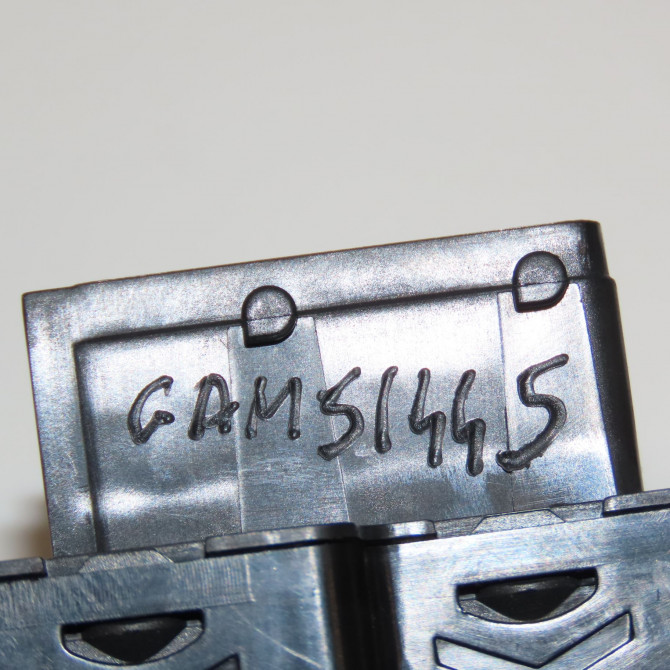 Commande lève-glace porte avant gauche occasion PEUGEOT 208 208 Phase 1 2012-03-01->2015-09-30 1.6 E-HDI 92ch 96751127ZD 5