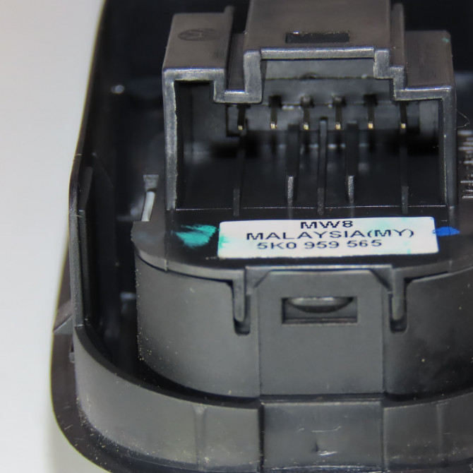 Commande lève-glace porte avant gauche occasion  5K4959857AXSH 3