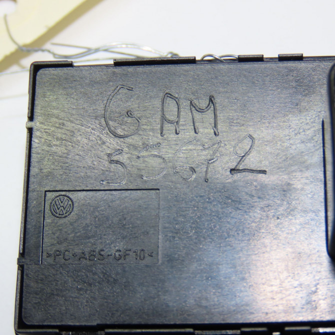 Commande lève-glace porte avant gauche occasion  5K4959857AXSH 5