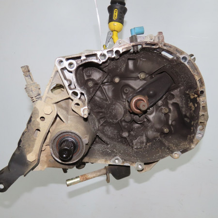 Boîte à vitesse mecanique occasion RENAULT CLIO II Phase 1 03-1998->06-2001 1.6 7701700515