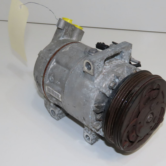 Compresseur air conditionne occasion RENAULT CLIO IV Phase 1 07-2012->... 1.2i 16v 75ch 926000050R 1