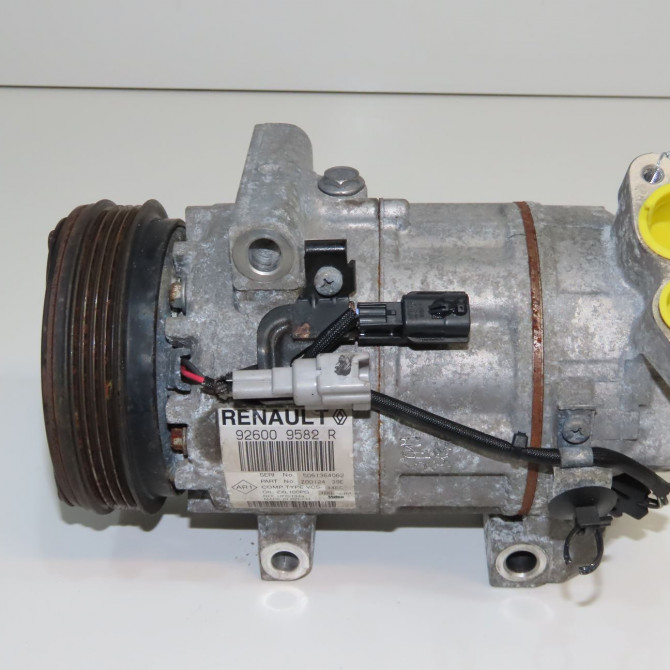 Compresseur air conditionne occasion RENAULT CLIO IV Phase 1 07-2012->... 1.2i 16v 75ch 926000050R 3