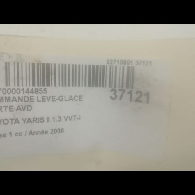 Commande lève-glace porte avant droite occasion TOYOTA YARIS II Phase 1 12-2005->11-2009 1.3 VVT-i 848100D030 3
