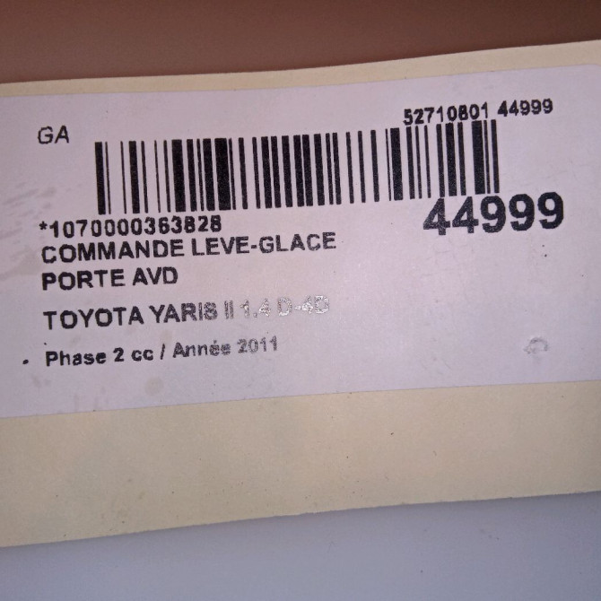 Commande lève-glace porte avant droite occasion TOYOTA YARIS II Phase 2 01-2009->05-2011 1.4 D-4D 90ch 848100D030 4