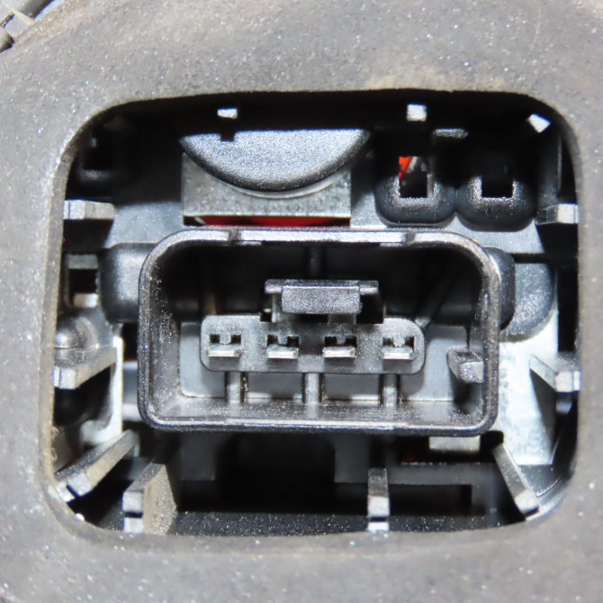 Feu arrière gauche occasion VOLKSWAGEN GOLF V Phase 1 11-2003->10-2008 1.9 TDI 105ch 1K6945095T 3