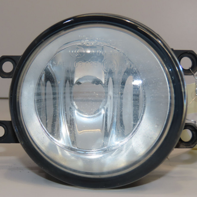 Phare antibrouillard avant droit occasion TOYOTA AURIS I Phase 1 03-2007->03-2010 2.0 D-4D 812100D042 1