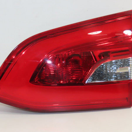 Feu arrière intérieur droit occasion PEUGEOT 308 II Phase 1 04-1995->04-1999 1.2 PureTech 110ch 9678094880