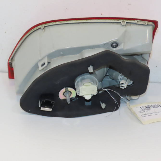 Feu arrière interieur gauche occasion  9678098080 2